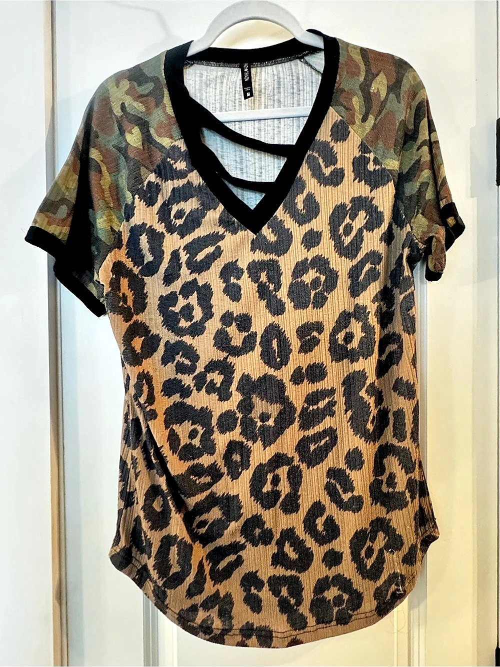 Crazy Train Leopard Camo Short Sleeve Top Size Medium Like New
